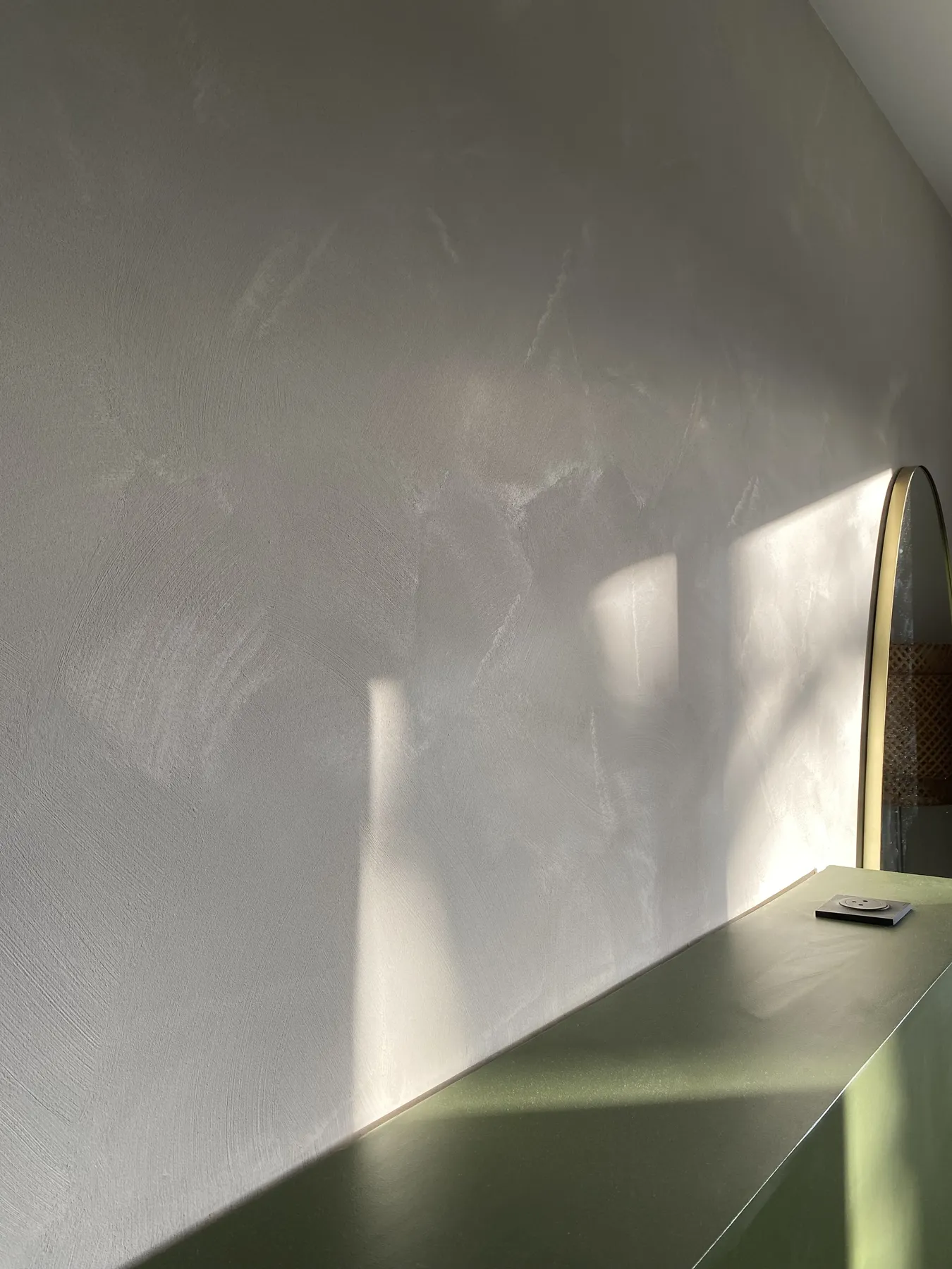 Chambre parentale rénovée à Changé par LD Interior Design - vue 3
